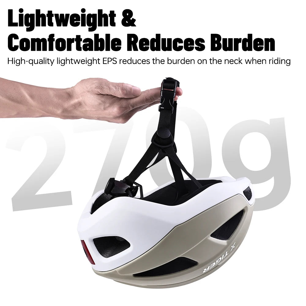 Rennradhelm mit Rücklicht